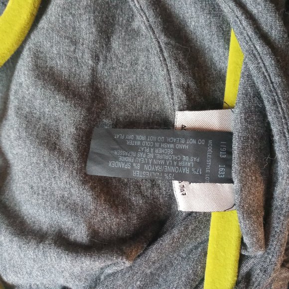 Ruffled dress - Picture 4 of 5